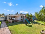 https://images.listonce.com.au/custom/160x/listings/8-saintfield-street-lara-vic-3212/381/01552381_img_05.jpg?9GMK6Ttin50