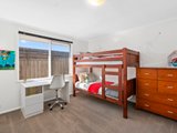 https://images.listonce.com.au/custom/160x/listings/8-saintfield-street-lara-vic-3212/381/01552381_img_09.jpg?gT2PFjTlVwc