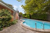 https://images.listonce.com.au/custom/160x/listings/8-sartre-court-glen-waverley-vic-3150/053/01985053_img_14.jpg?dDcGVoUy9Qc