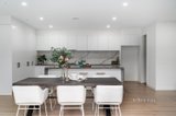 https://images.listonce.com.au/custom/160x/listings/8-selwyn-court-mulgrave-vic-3170/237/01680237_img_06.jpg?ESeolzb3OIw