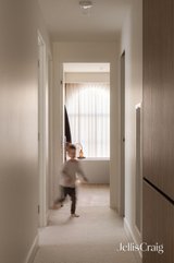 https://images.listonce.com.au/custom/160x/listings/8-sharp-street-northcote-vic-3070/216/01981216_img_20.jpg?T3-yeIy0xCw