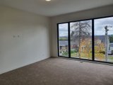 https://images.listonce.com.au/custom/160x/listings/8-soderlund-drive-doncaster-vic-3108/689/01582689_img_10.jpg?iqRGGxE4G_0