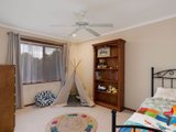 https://images.listonce.com.au/custom/160x/listings/8-songbird-avenue-chirnside-park-vic-3116/643/01524643_img_11.jpg?ONl0XfU5tyU