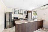 https://images.listonce.com.au/custom/160x/listings/8-speranza-court-marshall-vic-3216/123/01852123_img_03.jpg?7SQ7YB4kR2M