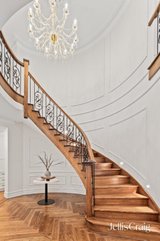https://images.listonce.com.au/custom/160x/listings/8-st-albans-street-mount-waverley-vic-3149/135/01814135_img_16.jpg?3je2CclRjsw