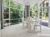 https://images.listonce.com.au/custom/160x/listings/8-st-andrews-close-croydon-vic-3136/954/01525954_img_05.jpg?KOspZelt2Y4