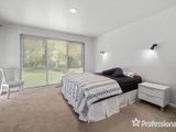 https://images.listonce.com.au/custom/160x/listings/8-st-andrews-close-croydon-vic-3136/954/01525954_img_10.jpg?YKYlwJbBuYI