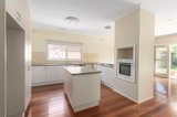 https://images.listonce.com.au/custom/160x/listings/8-stanley-grove-canterbury-vic-3126/702/00876702_img_03.jpg?S617d1WYuXE