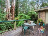 https://images.listonce.com.au/custom/160x/listings/8-stanley-street-olinda-vic-3788/602/01525602_img_15.jpg?G67pDfUL_9U