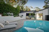 https://images.listonce.com.au/custom/160x/listings/8-strickland-court-greensborough-vic-3088/058/01622058_img_06.jpg?QPWzn21vuB8