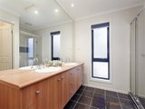 https://images.listonce.com.au/custom/160x/listings/8-sunnyside-way-cairnlea-vic-3023/319/01202319_img_08.jpg?mDtW9R7_zp4