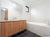 https://images.listonce.com.au/custom/160x/listings/8-sunnyside-way-cairnlea-vic-3023/319/01202319_img_10.jpg?_vZzJt5ITTs