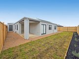 https://images.listonce.com.au/custom/160x/listings/8-sunrise-street-armstrong-creek-vic-3217/421/01947421_img_03.jpg?b-PZmzSxSus