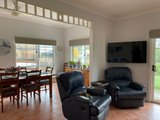 https://images.listonce.com.au/custom/160x/listings/8-tennyson-street-woodend-vic-3442/218/01905218_img_19.jpg?kNThdRyOfqQ