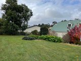 https://images.listonce.com.au/custom/160x/listings/8-tennyson-street-woodend-vic-3442/218/01905218_img_25.jpg?mKvs4fsZ2gs
