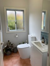 https://images.listonce.com.au/custom/160x/listings/8-tennyson-street-woodend-vic-3442/626/01648626_img_14.jpg?ZFw5TWlfWvc