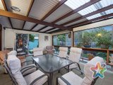 https://images.listonce.com.au/custom/160x/listings/8-thackeray-court-croydon-vic-3136/599/01525599_img_13.jpg?grjoh7ANF-I