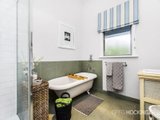 https://images.listonce.com.au/custom/160x/listings/8-the-close-caroline-springs-vic-3023/222/01203222_img_09.jpg?WN1oI_u2lvE