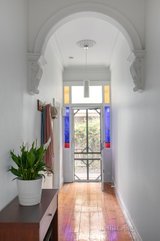 https://images.listonce.com.au/custom/160x/listings/8-thomas-street-brunswick-vic-3056/997/00874997_img_07.jpg?jD2wgJxicAI