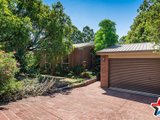 https://images.listonce.com.au/custom/160x/listings/8-timbertop-court-mooroolbark-vic-3138/818/01524818_img_01.jpg?wceCbJ3EELE