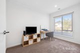 https://images.listonce.com.au/custom/160x/listings/8-tributary-way-woodend-vic-3442/238/01832238_img_13.jpg?tqg47Ou3120