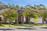 https://images.listonce.com.au/custom/160x/listings/8-tributary-way-woodend-vic-3442/909/01896909_img_01.jpg?DmQkrS1vs5Q