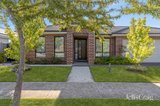 https://images.listonce.com.au/custom/160x/listings/8-tributary-way-woodend-vic-3442/909/01896909_img_02.jpg?yDD4vjjloBs
