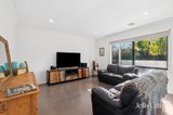https://images.listonce.com.au/custom/160x/listings/8-tributary-way-woodend-vic-3442/909/01896909_img_07.jpg?G4EFd9290oE