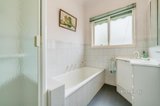 https://images.listonce.com.au/custom/160x/listings/8-tweed-street-ringwood-east-vic-3135/721/01304721_img_06.jpg?Lj-APB4H9_Y