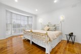https://images.listonce.com.au/custom/160x/listings/8-tweedie-court-box-hill-north-vic-3129/526/01905526_img_09.jpg?LMO3XUuU-10