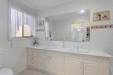 https://images.listonce.com.au/custom/160x/listings/8-viewgrand-way-greensborough-vic-3088/432/01303432_img_09.jpg?KvOK3jxFJ9E