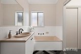 https://images.listonce.com.au/custom/160x/listings/8-vincent-mews-chirnside-park-vic-3116/362/01907362_img_12.jpg?aROhXkrLgcg