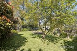 https://images.listonce.com.au/custom/160x/listings/8-vincent-street-north-daylesford-vic-3460/483/01984483_img_16.jpg?ermTp9_g8n0