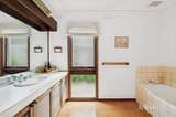 https://images.listonce.com.au/custom/160x/listings/8-viscount-drive-doncaster-vic-3108/890/01822890_img_05.jpg?3_63W6GQC-I