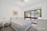 https://images.listonce.com.au/custom/160x/listings/8-viscount-drive-doncaster-vic-3108/890/01822890_img_09.jpg?6Bz_nyy8Wr4