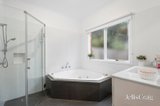 https://images.listonce.com.au/custom/160x/listings/8-wandarra-way-warranwood-vic-3134/072/01810072_img_10.jpg?qIbPXG6RFkc
