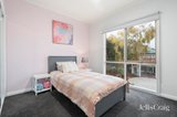 https://images.listonce.com.au/custom/160x/listings/8-wandarra-way-warranwood-vic-3134/072/01810072_img_11.jpg?zzW2xPP9ULU