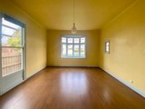 https://images.listonce.com.au/custom/160x/listings/8-waterloo-street-geelong-west-vic-3218/359/01814359_img_03.jpg?oy9YdwO6NZM