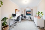 https://images.listonce.com.au/custom/160x/listings/8-waterside-close-miners-rest-vic-3352/888/01753888_img_20.jpg?zveo-CkmDHc
