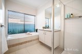 https://images.listonce.com.au/custom/160x/listings/8-waterside-close-miners-rest-vic-3352/888/01753888_img_21.jpg?hZ9xA3Y0qbw