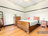 https://images.listonce.com.au/custom/160x/listings/8-wendora-street-strathmore-vic-3041/533/00847533_img_05.jpg?ztCm9kVXmrU