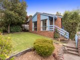 https://images.listonce.com.au/custom/160x/listings/8-westall-court-mooroolbark-vic-3138/025/01524025_img_01.jpg?tsvCOGd69NA