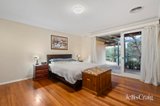 https://images.listonce.com.au/custom/160x/listings/8-whitefriars-way-donvale-vic-3111/164/01954164_img_13.jpg?gwKOI87-vJk
