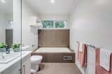 https://images.listonce.com.au/custom/160x/listings/8-whitmuir-road-bentleigh-vic-3204/571/01323571_img_12.jpg?jOhTyLuB5CM