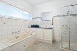 https://images.listonce.com.au/custom/160x/listings/8-wonuka-court-croydon-hills-vic-3136/458/01155458_img_11.jpg?yVj-r3Egi8U