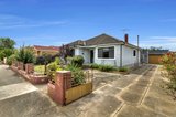 https://images.listonce.com.au/custom/160x/listings/8-yaraan-street-bell-park-vic-3215/781/01698781_img_11.jpg?nGKRV-JItAs