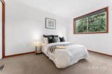 https://images.listonce.com.au/custom/160x/listings/8-yarana-drive-mount-helen-vic-3350/694/01899694_img_18.jpg?g3-qrHolMas