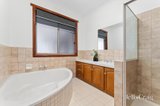 https://images.listonce.com.au/custom/160x/listings/8-yarana-drive-mount-helen-vic-3350/694/01899694_img_19.jpg?fVc3fx2SckU