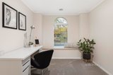 https://images.listonce.com.au/custom/160x/listings/8-yarraridge-drive-chirnside-park-vic-3116/538/01707538_img_24.jpg?QoVFF-v_rmU