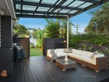 https://images.listonce.com.au/custom/160x/listings/8-york-street-bentleigh-east-vic-3165/118/00704118_img_08.jpg?yvslOYP-mfM